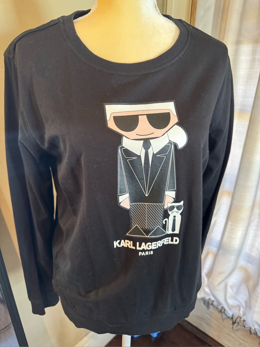 Karl Lagerfeld Black Crewneck Sweatshirt with Signature Cartoon Graphic Size M - Picture 6 of 14